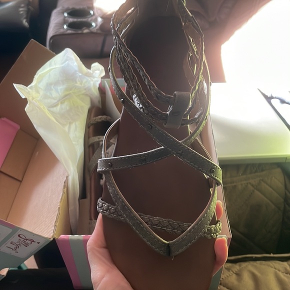 Sandals - Picture 3 of 7